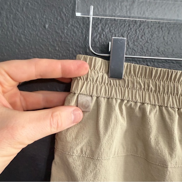 Lululemon Bowline Short 8" Inseam Size L - Picture 4 of 5